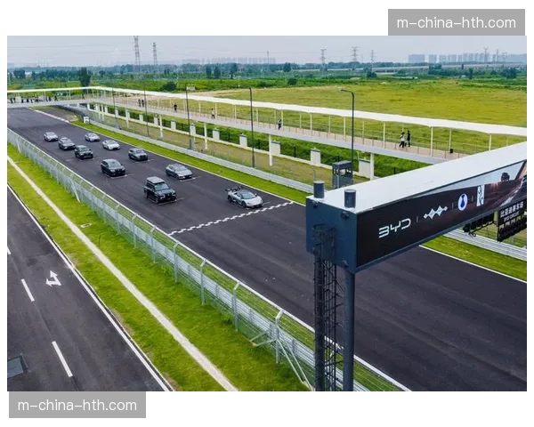 赛道预览：萨格勒布世界杯泥地赛道以多连续弯道和起伏地形著称。